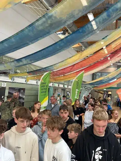 Schlange mit Schülern MUM Markranstädt